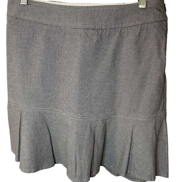 Cute Gap Skirt - Size 2 - Picture 1 of 4